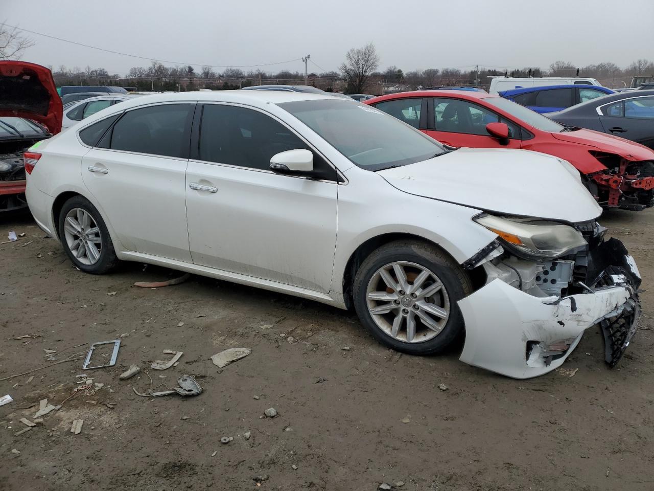 2013 Toyota Avalon - Image 4