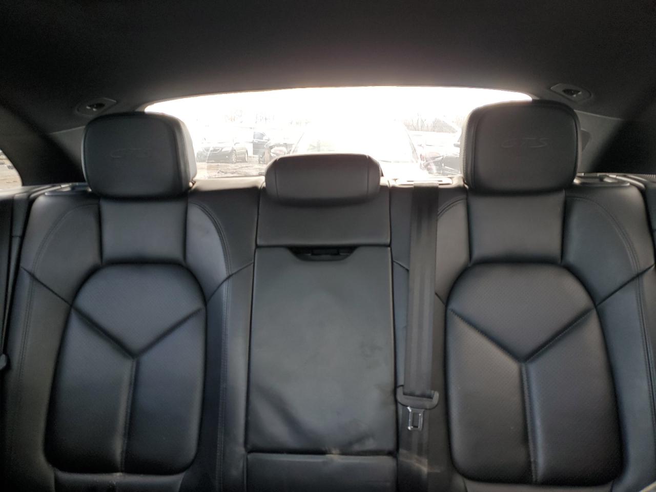 2017 Porsche Macan - Image 10