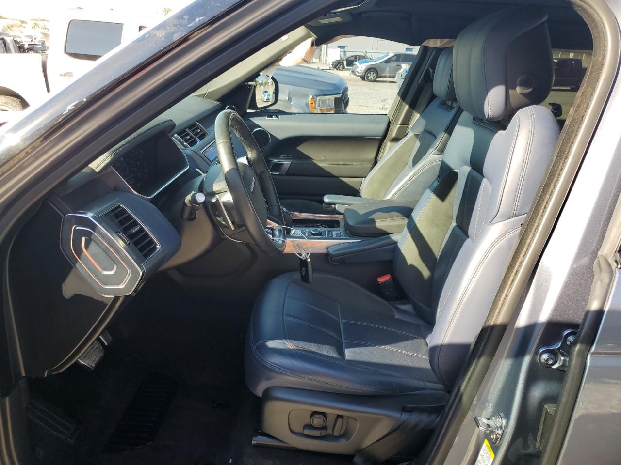 2020 Land Rover Range Rover - Image 7