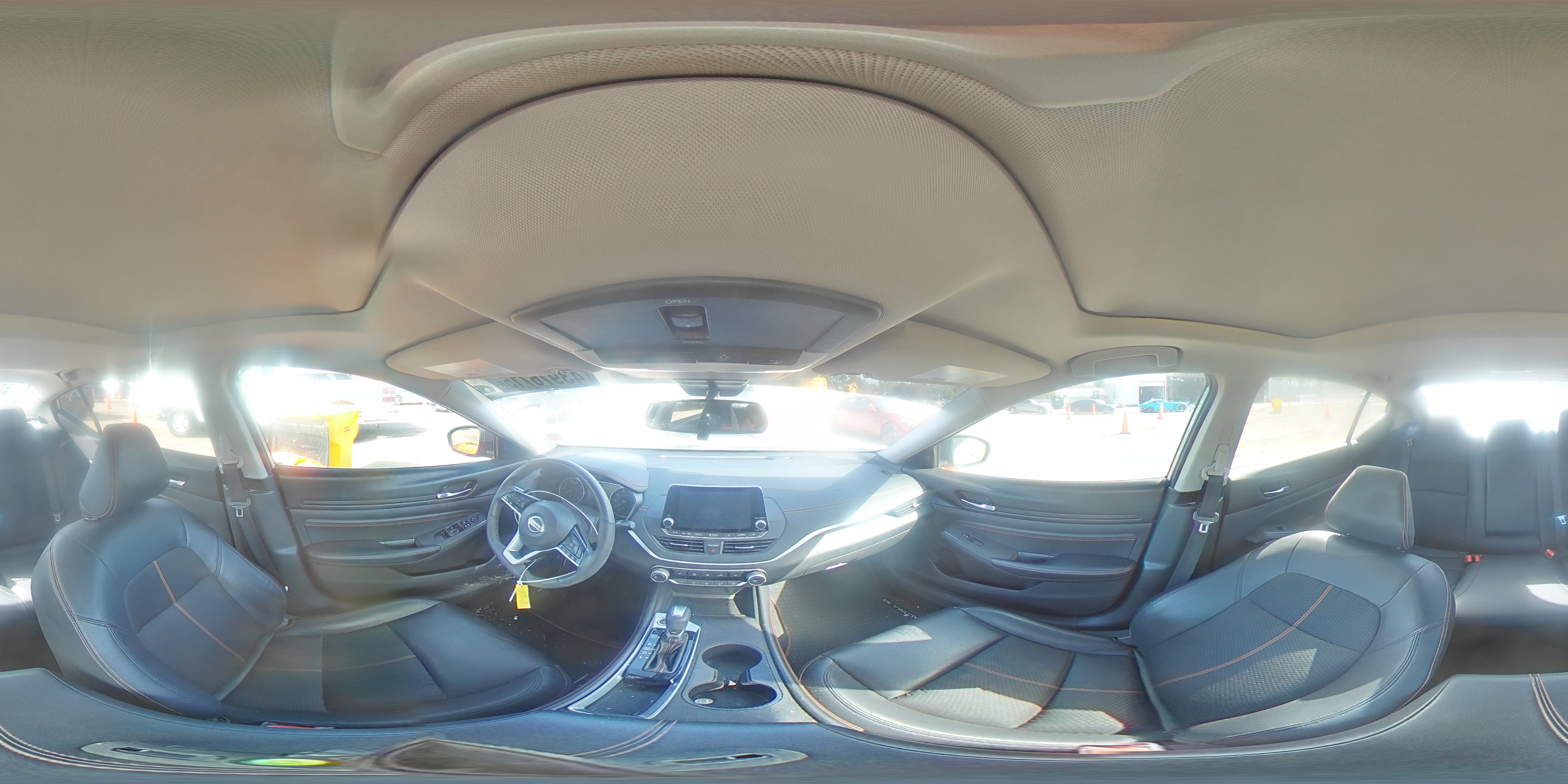 2020 Nissan Altima - Image 12