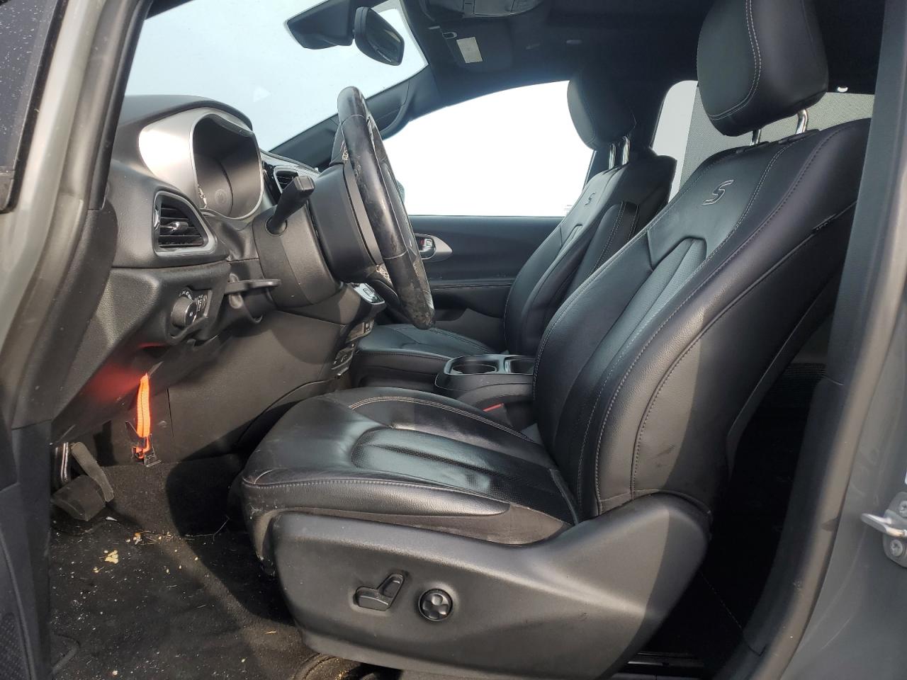 2020 Chrysler Pacifica - Image 7