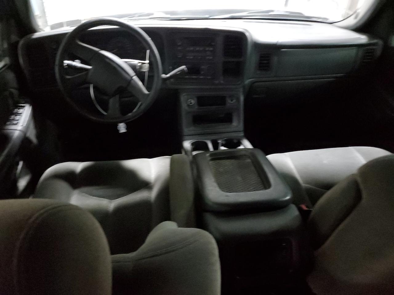 2006 Chevrolet Silverado - Image 8