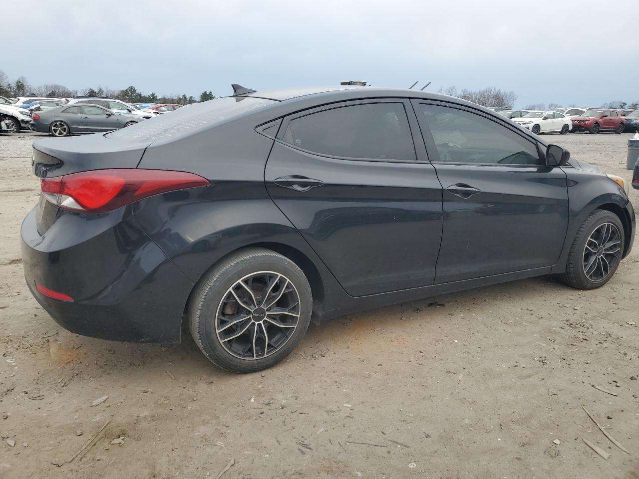 2014 Hyundai Elantra - Image 3