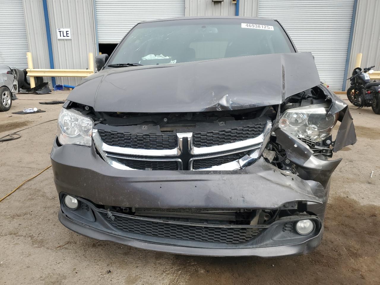 2017 Dodge Caravan - Image 5