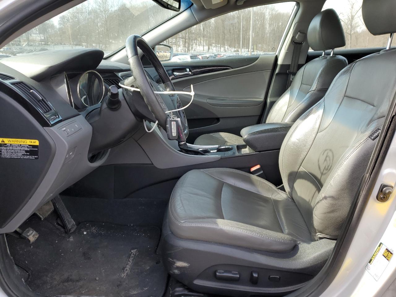 2012 Hyundai Sonata - Image 7