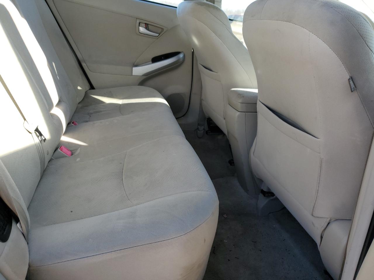 2010 Toyota Prius - Image 11