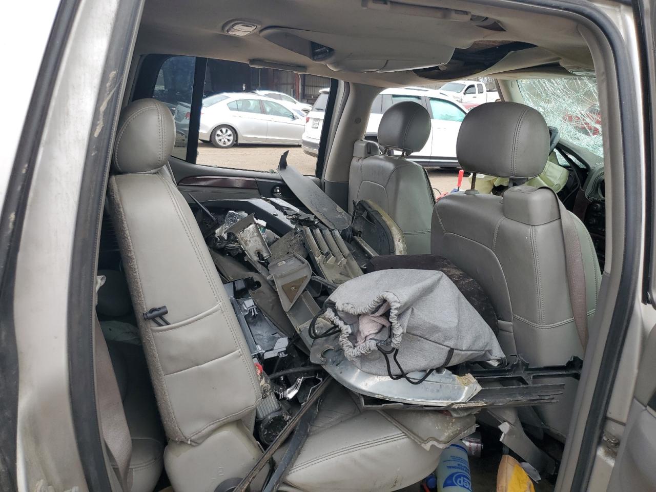 2006 GMC Envoy - Image 12