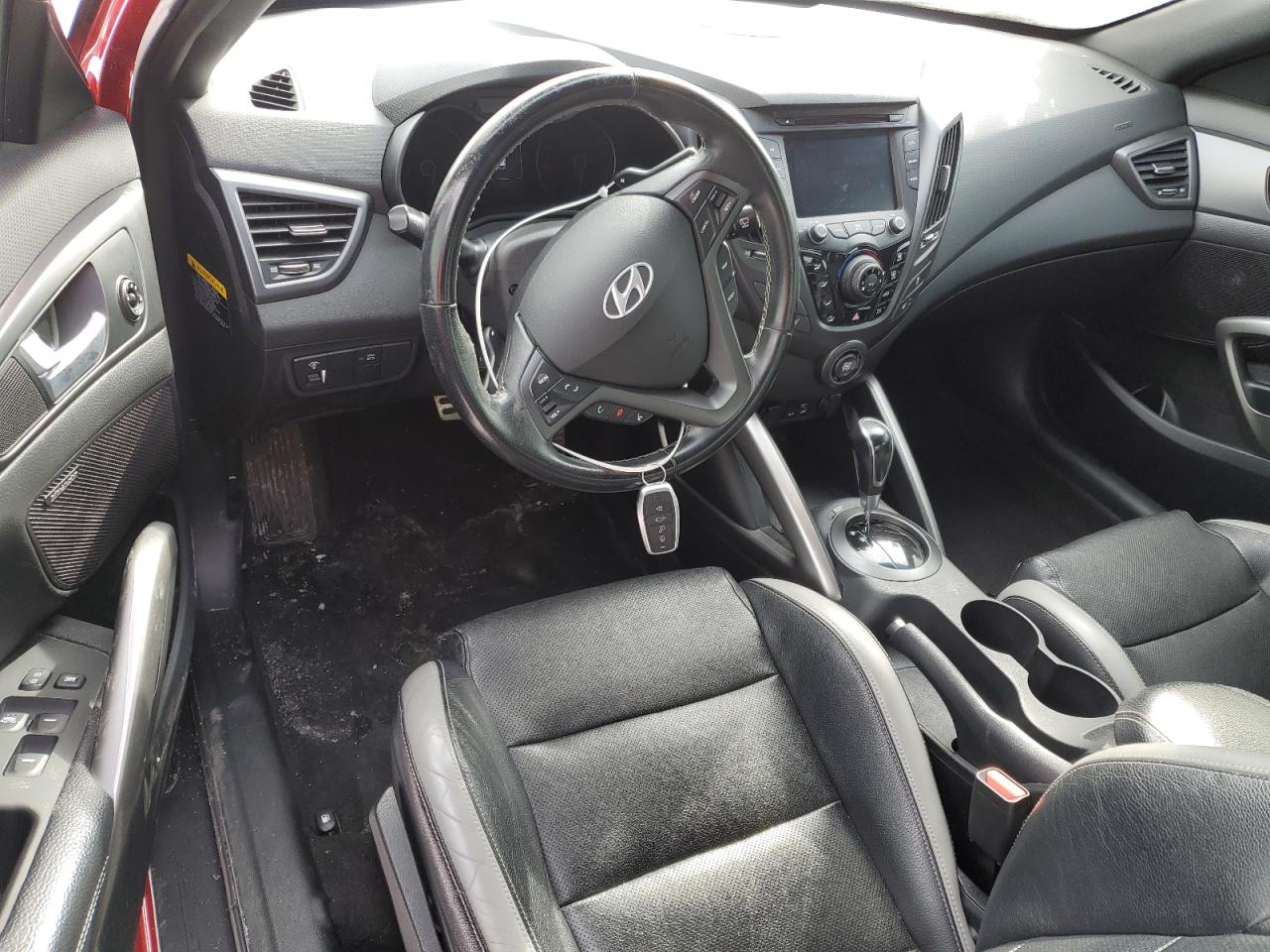 2016 Hyundai Veloster - Image 8