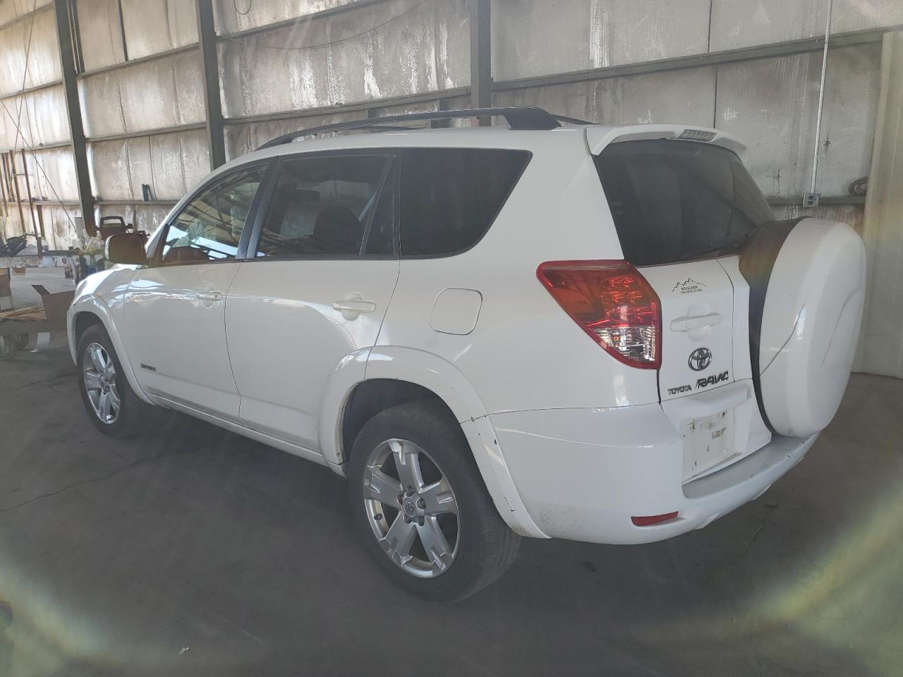 2007 Toyota RAV 4 - Image 2