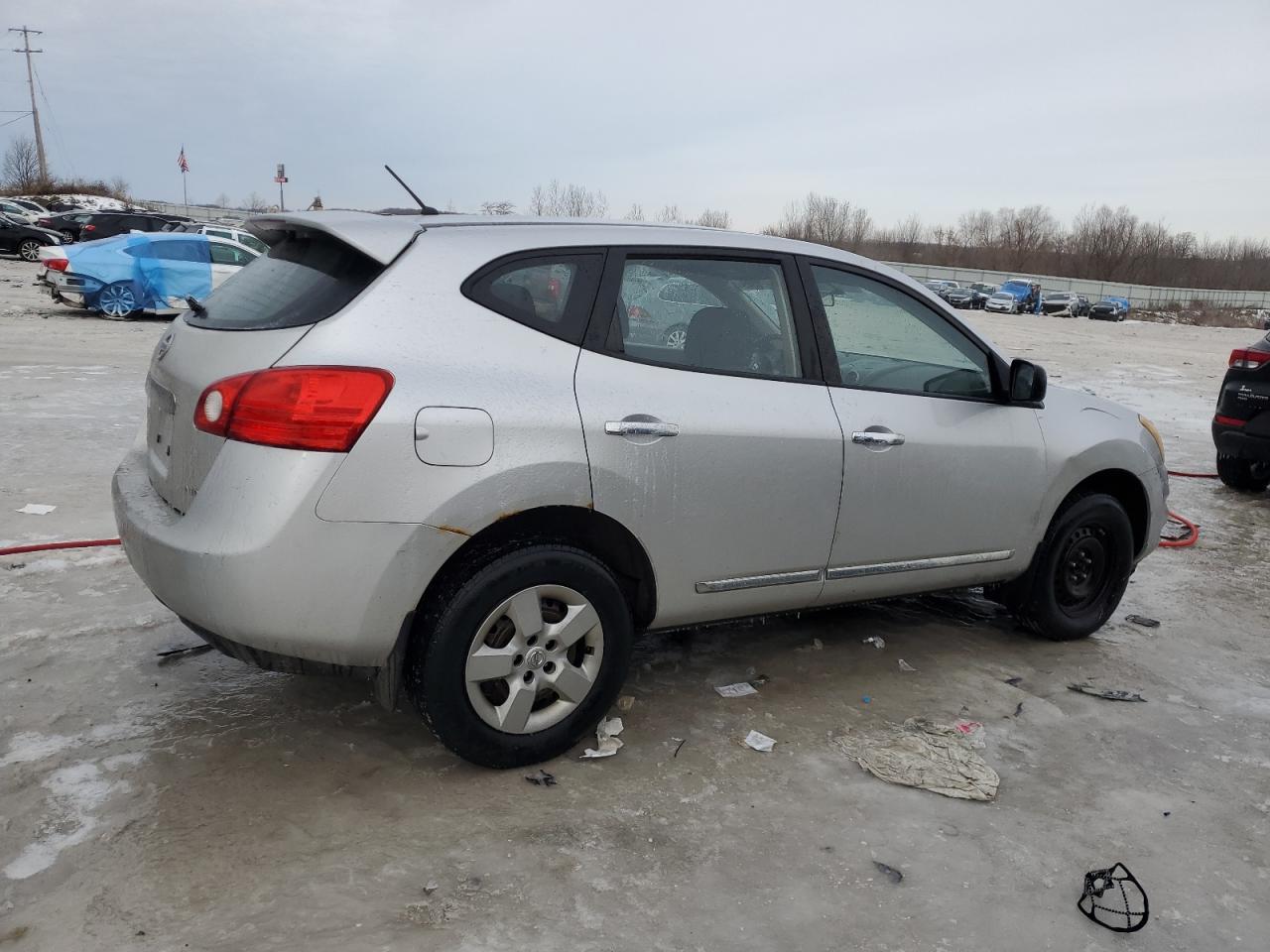 2011 Nissan Rogue - Image 3