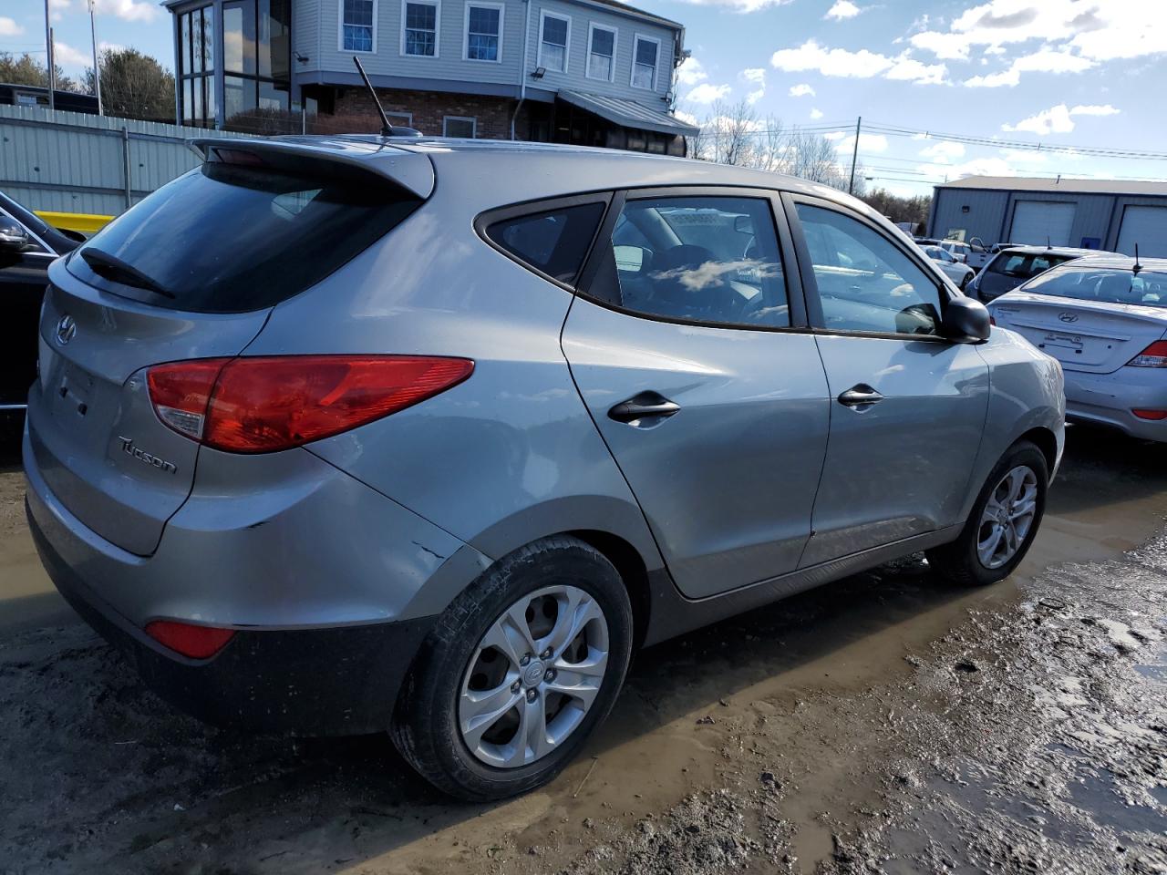 2011 Hyundai Tucson - Image 3