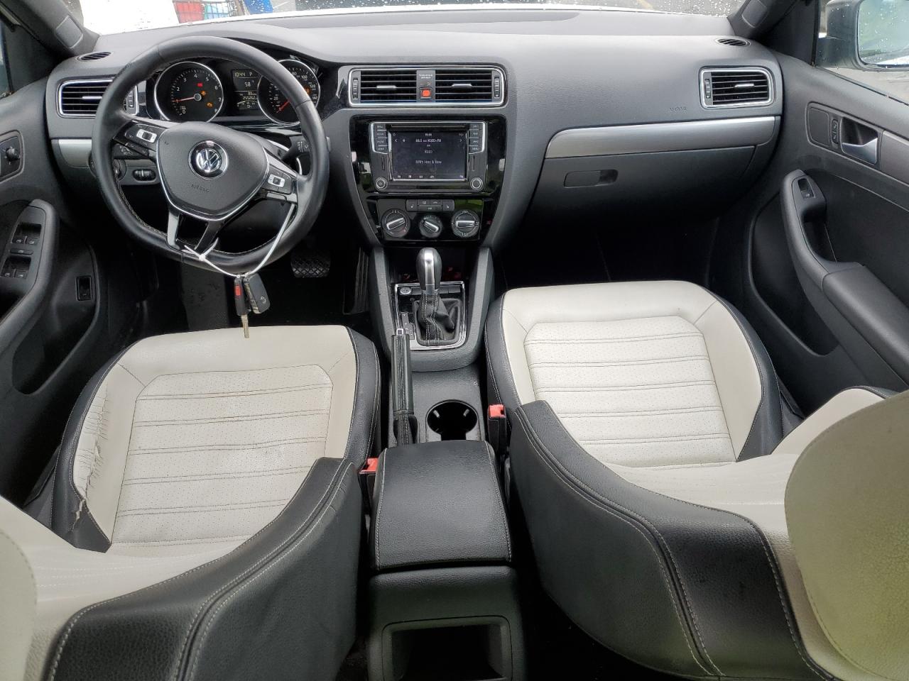 2016 Volkswagen Jetta - Image 8