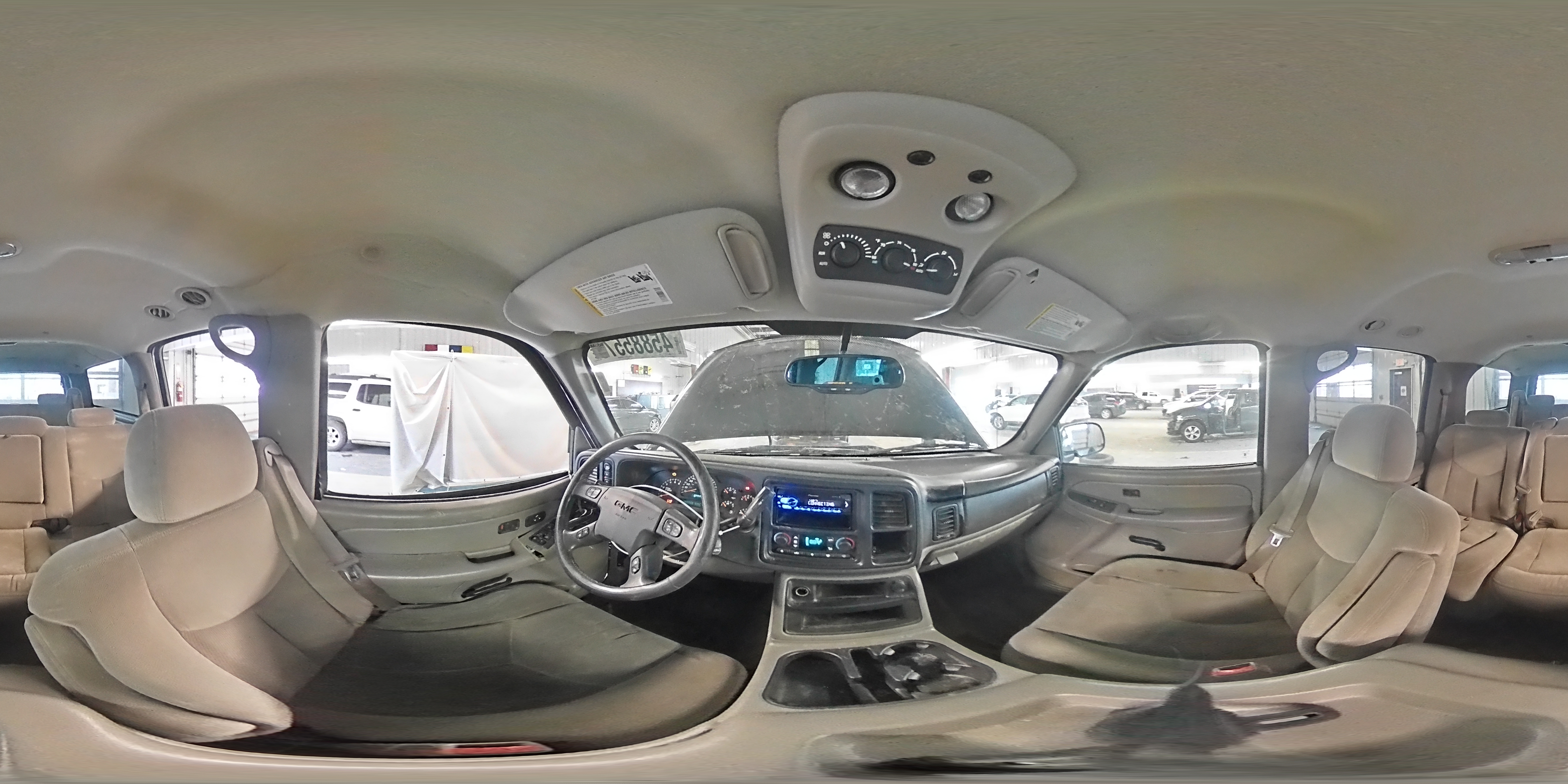 2004 GMC Yukon - Image 14