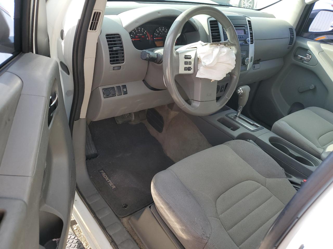 2015 Nissan Navara (Frontier) - Image 8