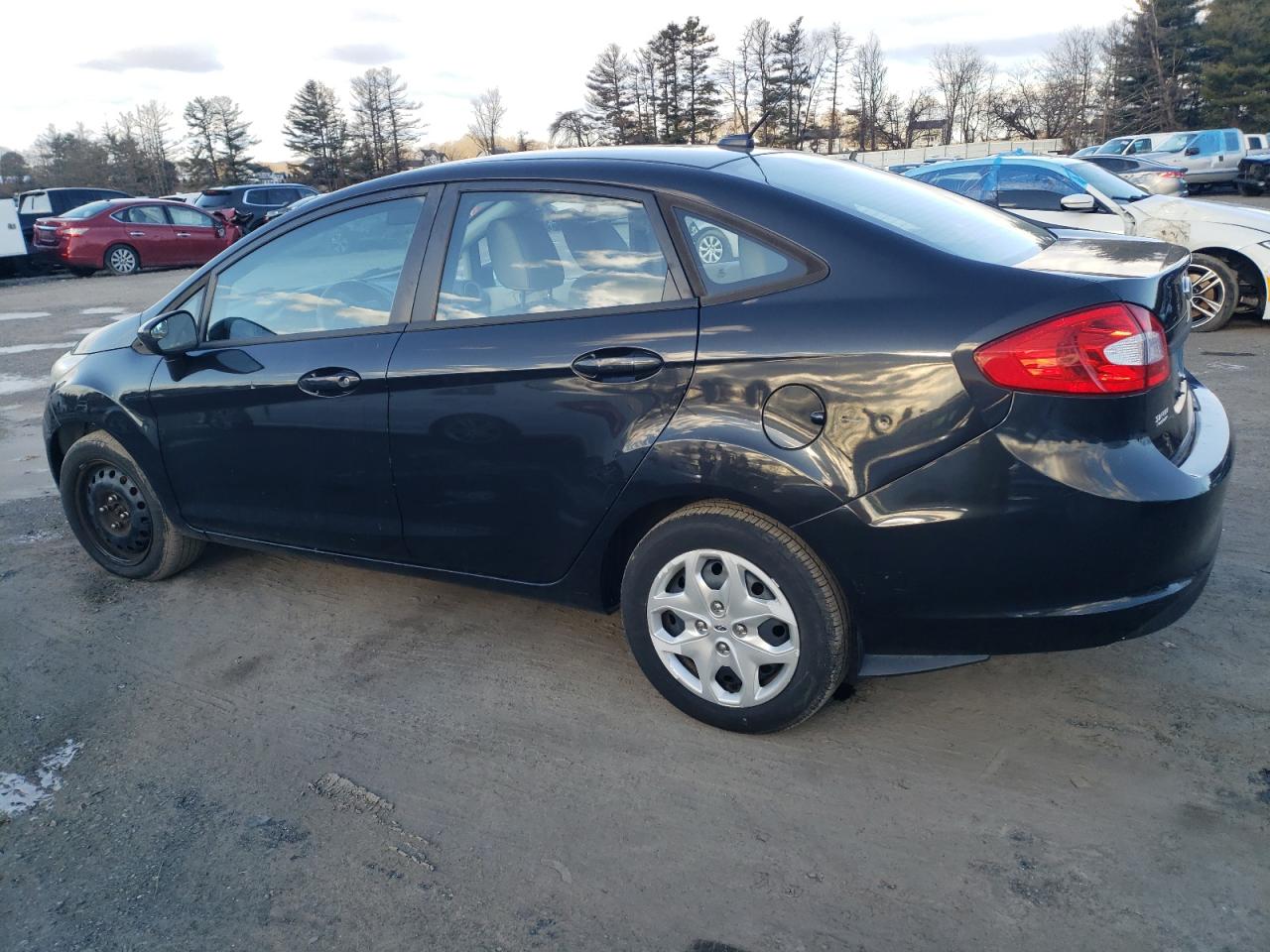 2013 Ford Fiesta - Image 2