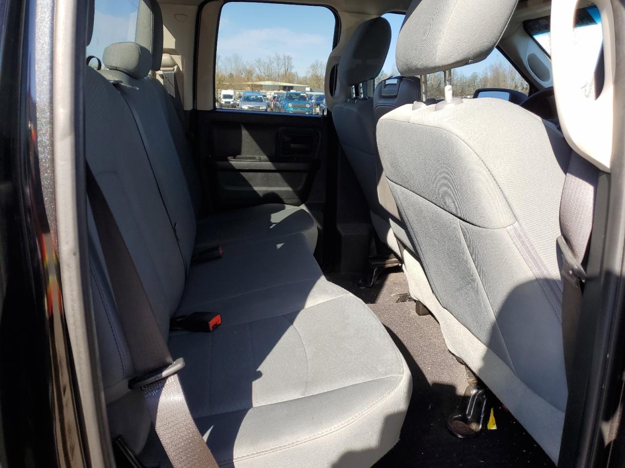 2016 RAM 1500 - Image 10