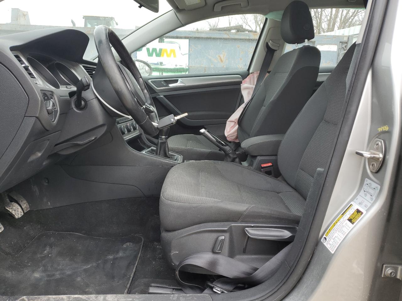 2017 Volkswagen Golf - Image 7