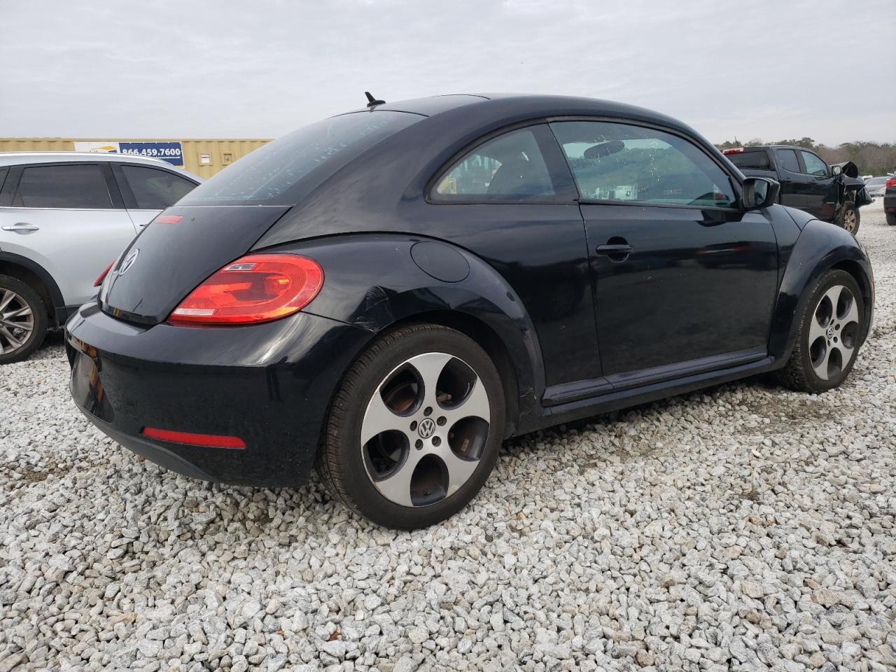 2013 Volkswagen Beetle - Image 3
