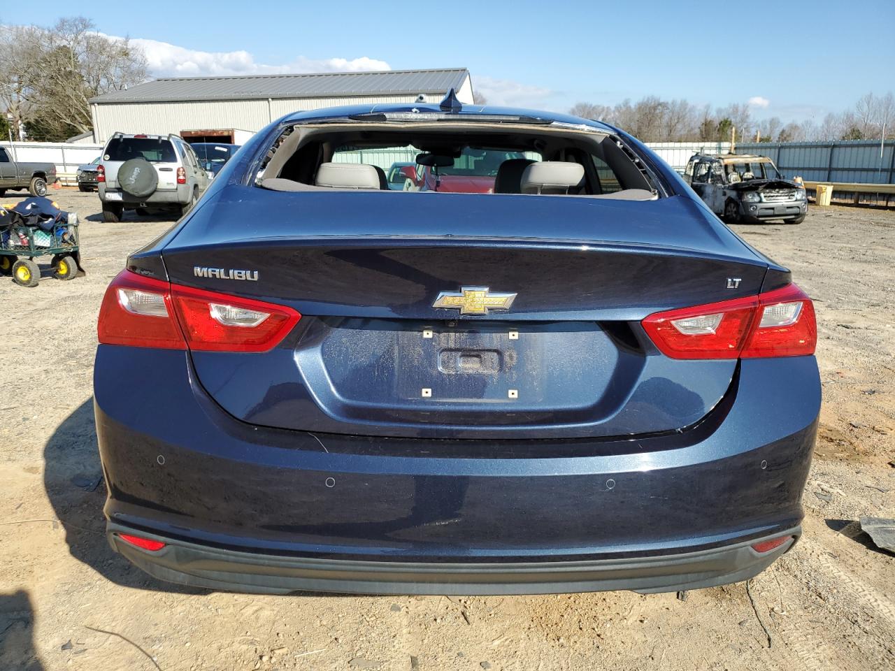 2017 Chevrolet Malibu - Image 6