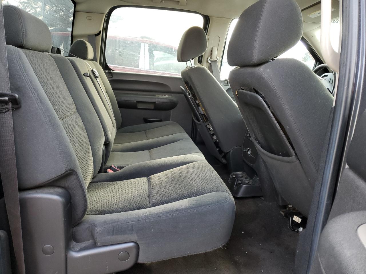 2011 GMC Sierra - Image 10