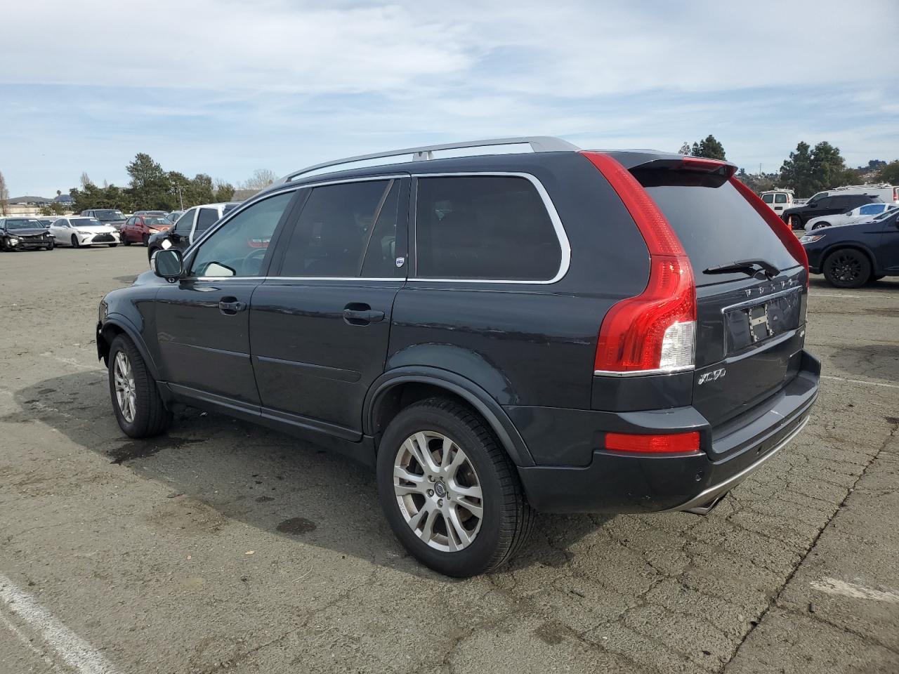 2014 Volvo XC90 - Image 2