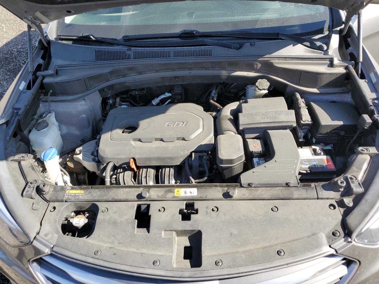 2017 Hyundai Santa Fe - Image 12