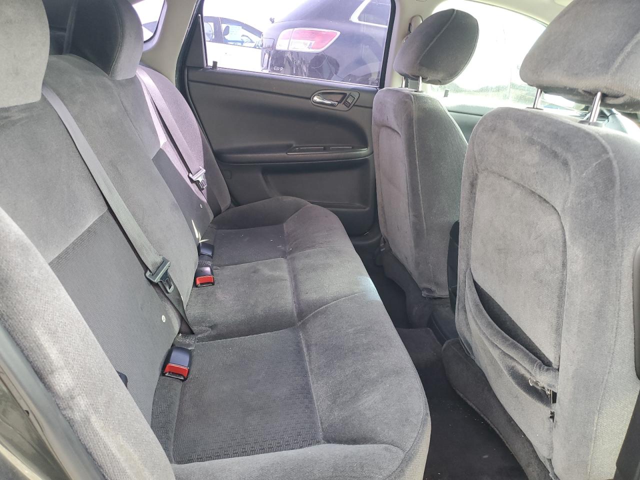 2014 Chevrolet Impala - Image 10