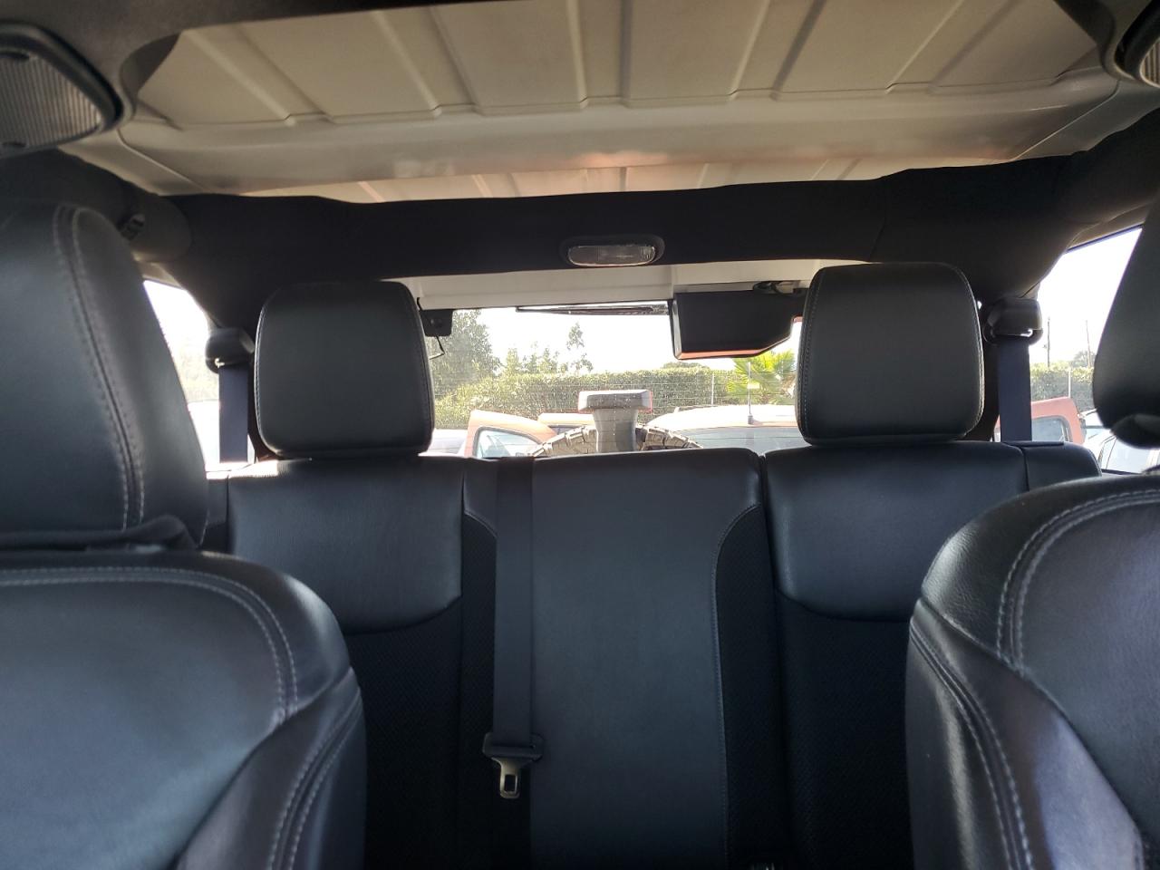 2017 Jeep Wrangler - Image 10