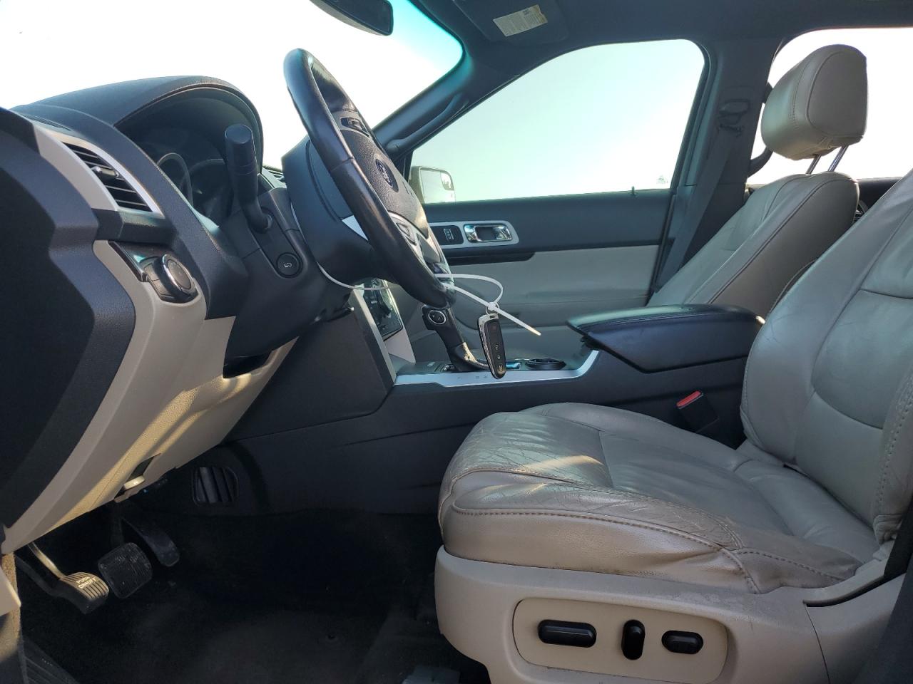 2012 Ford Explorer - Image 7