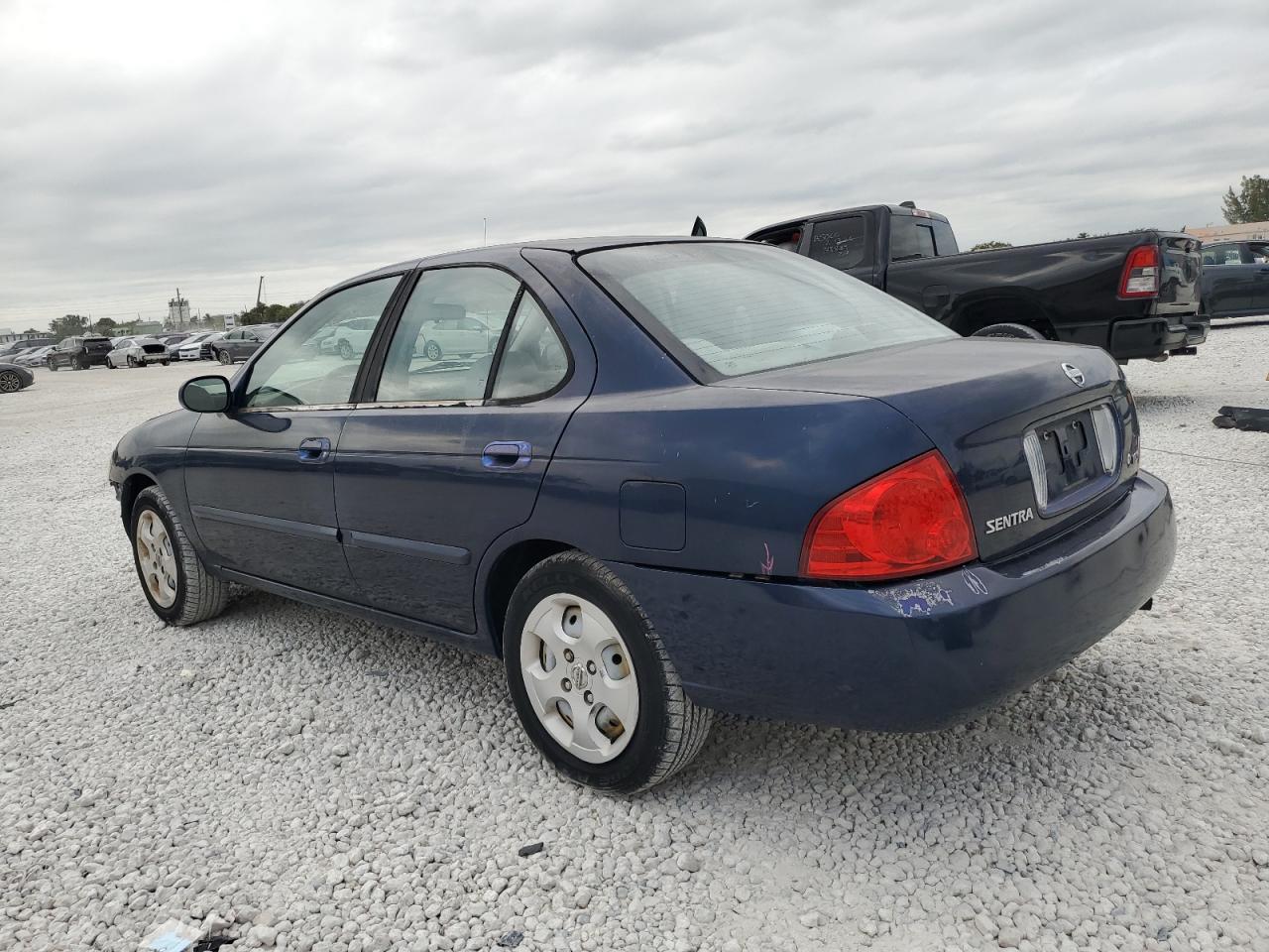 2006 Nissan Sentra - Image 2