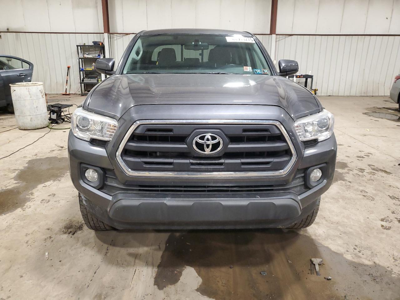 2017 Toyota Tacoma - Image 5