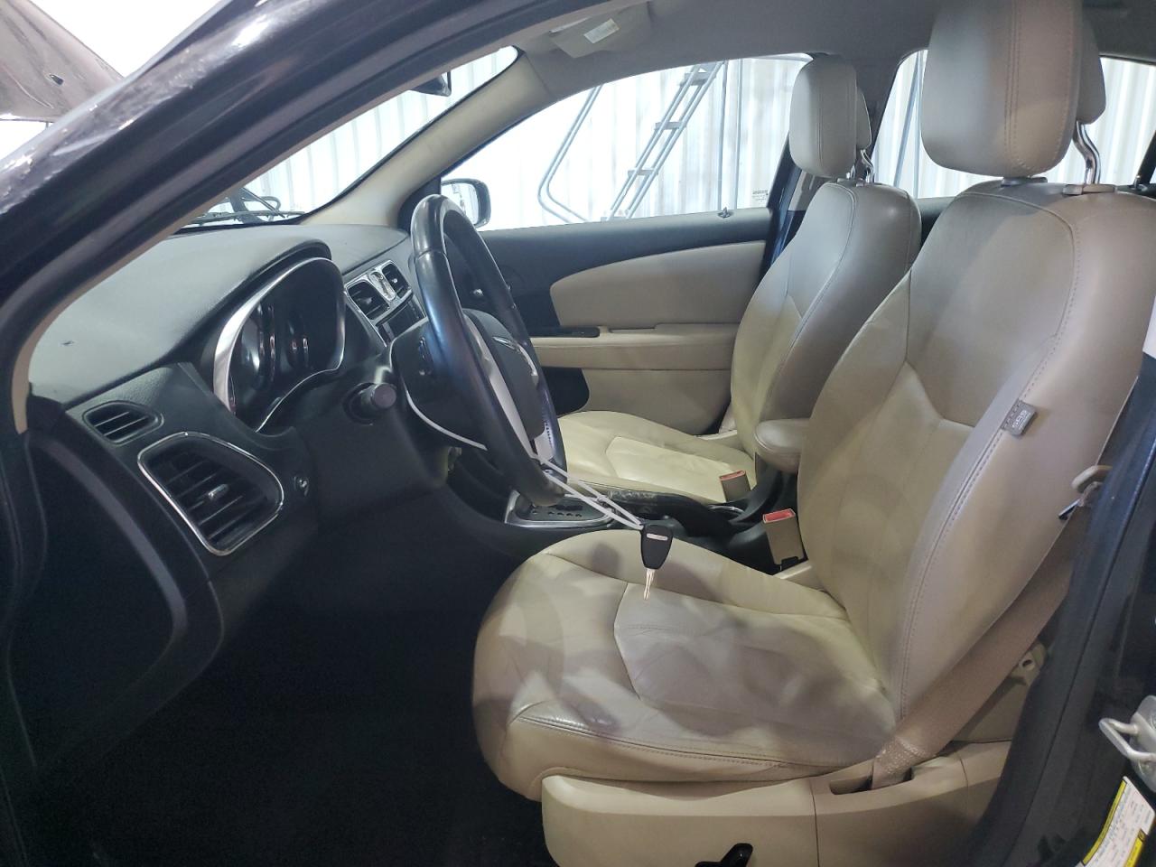 2012 Chrysler 200 - Image 7