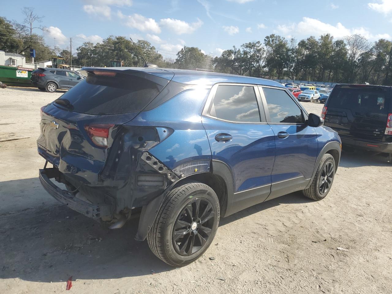 2021 Chevrolet TrailBlazer - Image 3