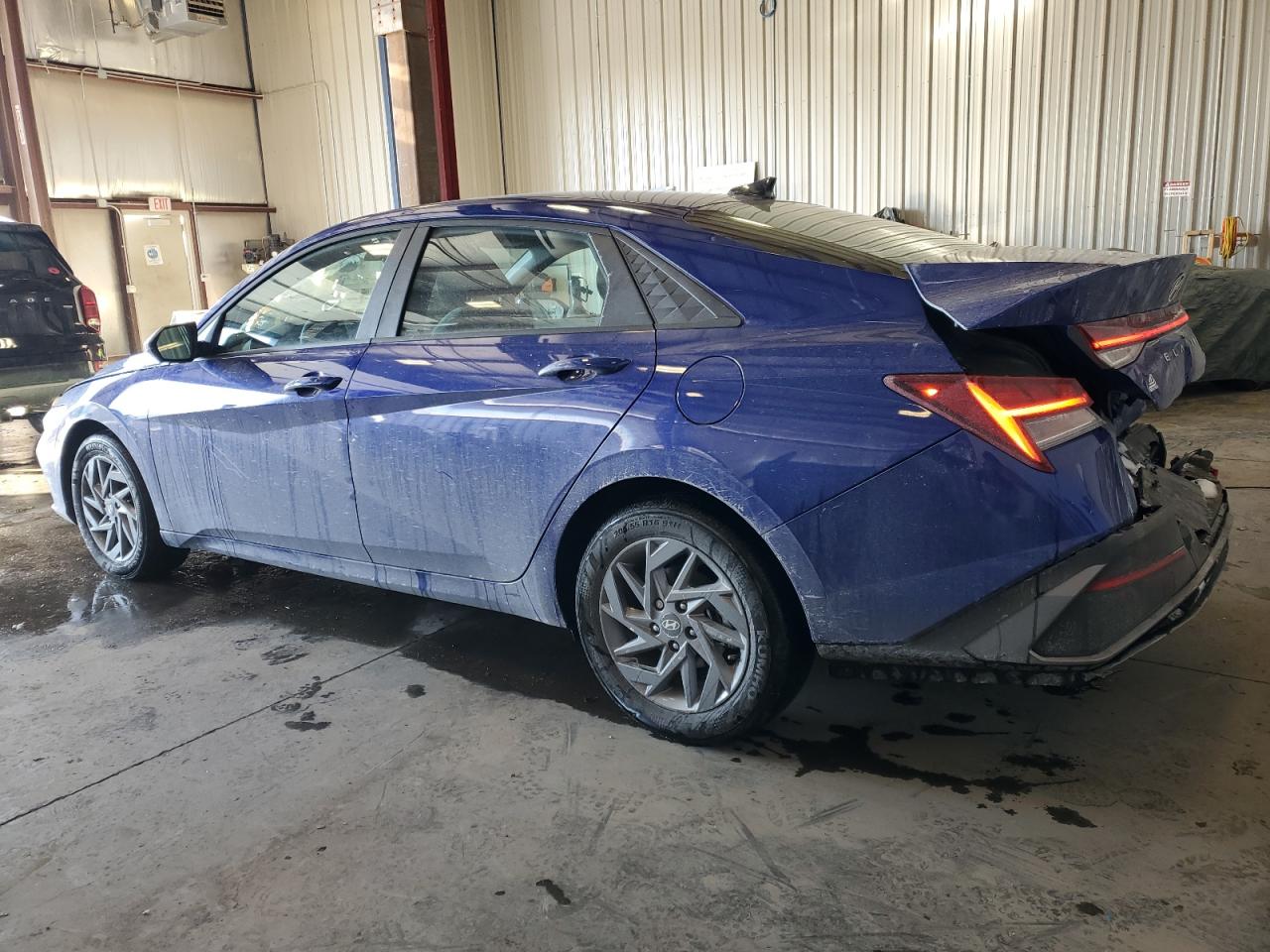 2024 Hyundai Elantra - Image 2