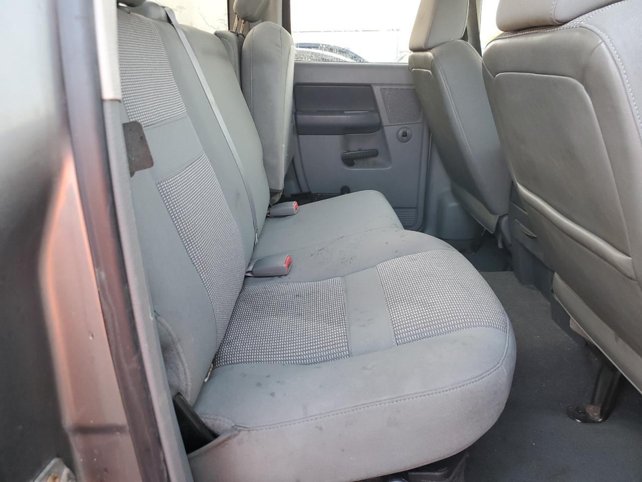 2007 Dodge RAM - Image 10