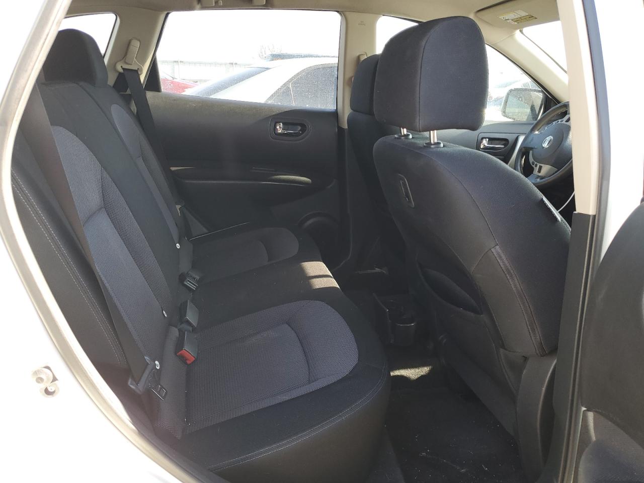 2013 Nissan Rogue - Image 11
