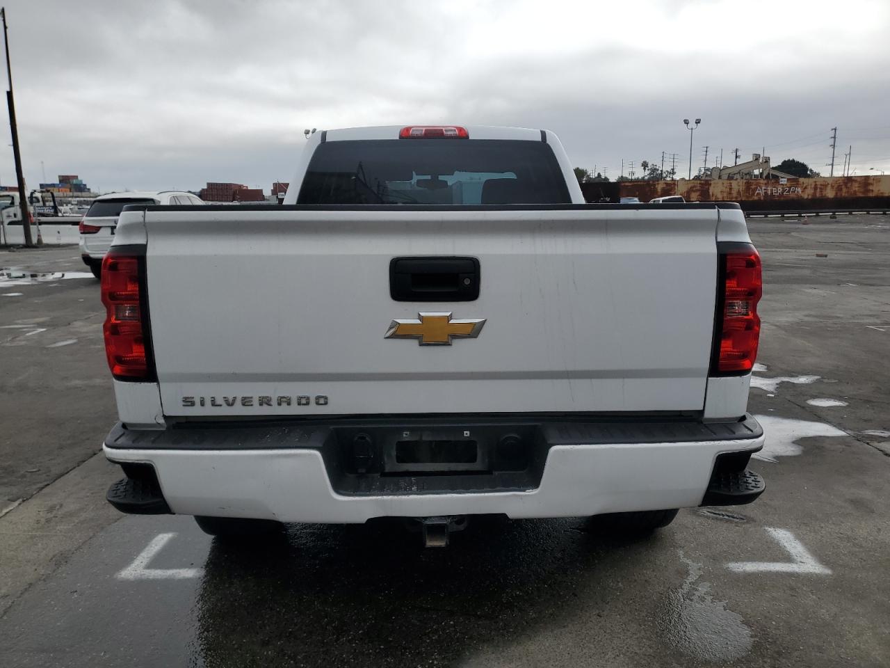 2015 Chevrolet Silverado - Image 6