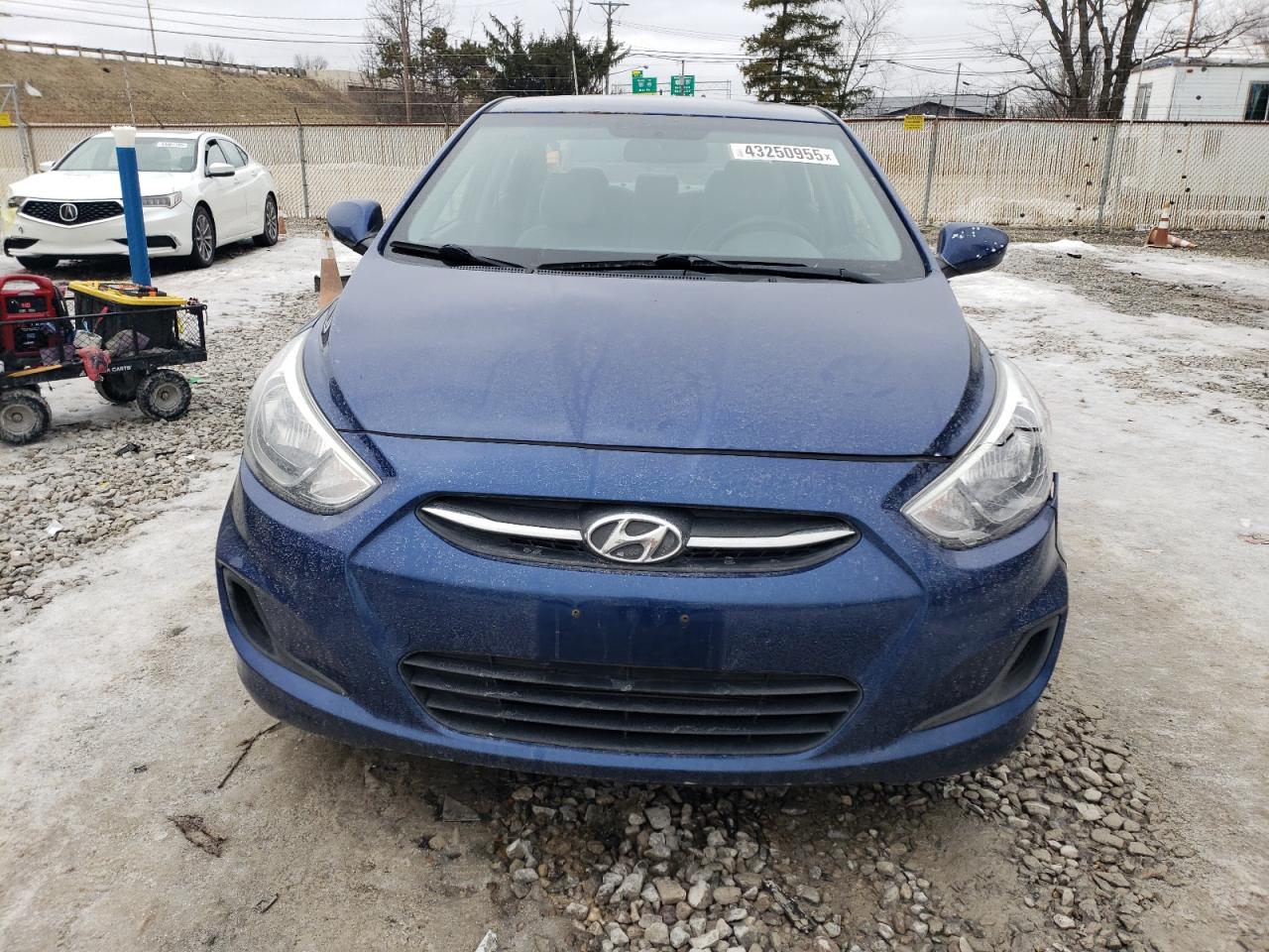 2015 Hyundai Accent - Image 5