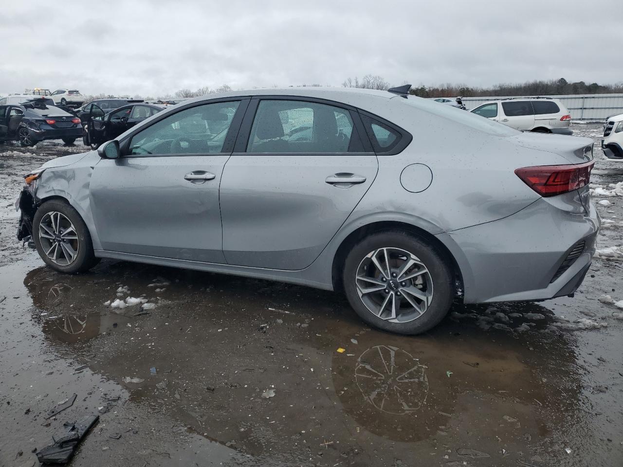 2024 Kia Forte - Image 2