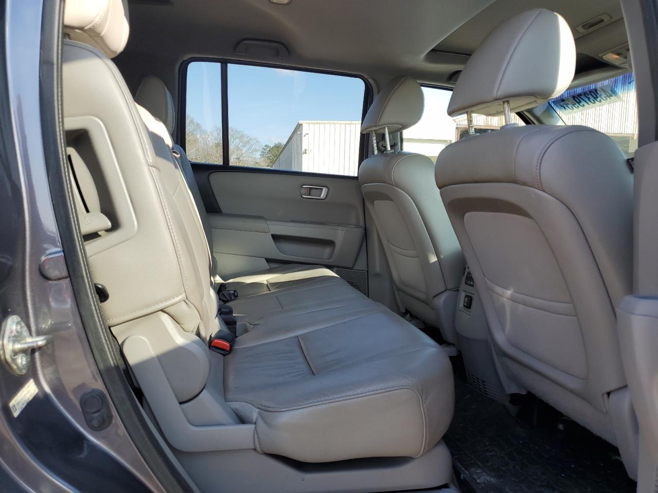 2014 Honda Pilot - Image 11