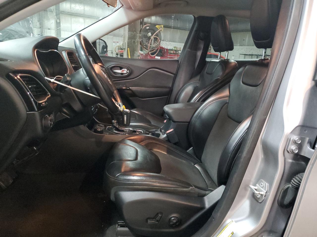 2019 Jeep Grand Cherokee - Image 7