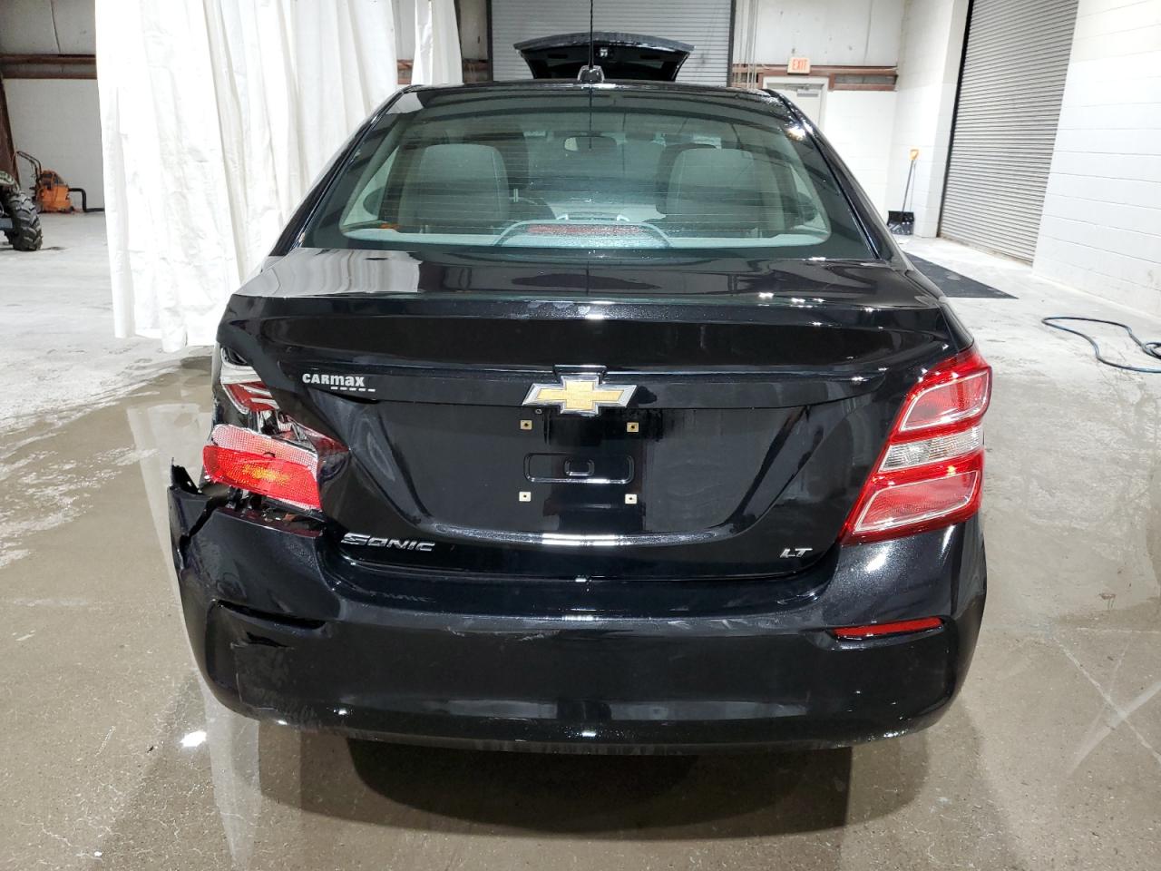 2017 Chevrolet Sonic - Image 6