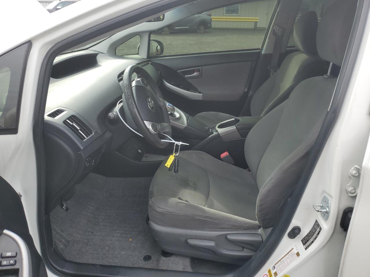2012 Toyota Prius - Image 7