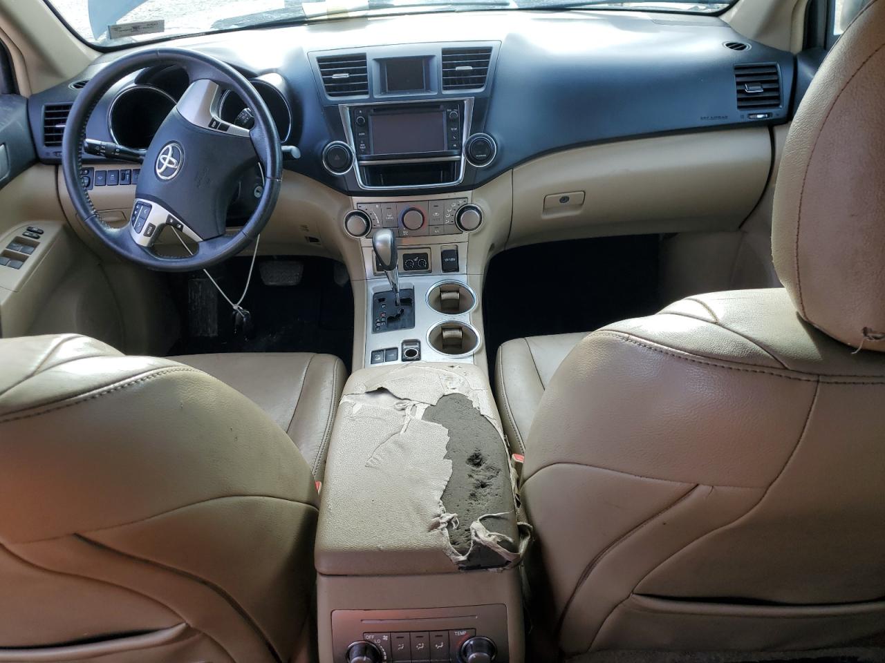 2013 Toyota Highlander - Image 8