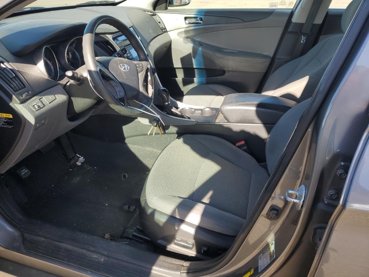 2012 Hyundai Sonata - Image 7