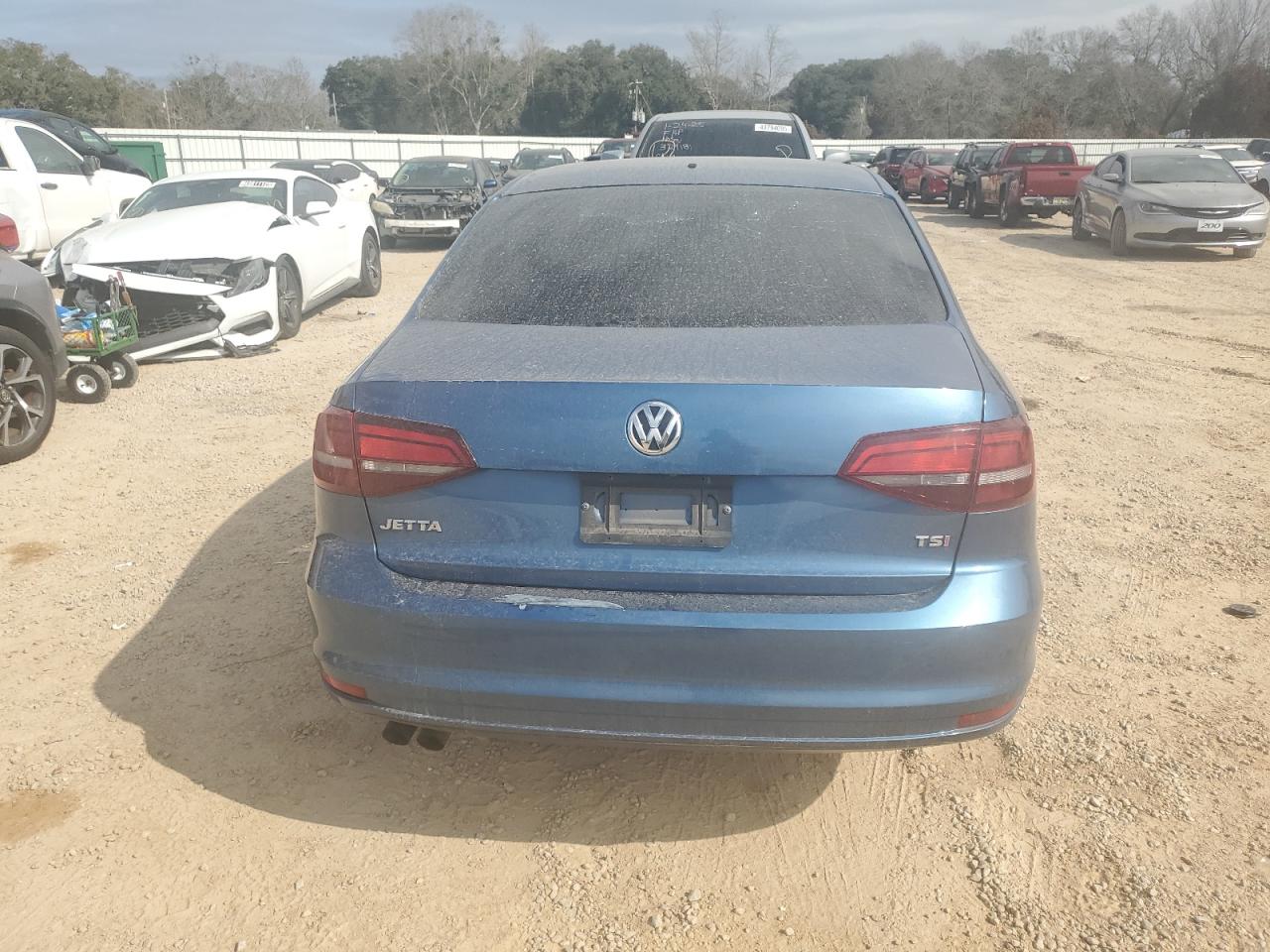 2018 Volkswagen Jetta - Image 6