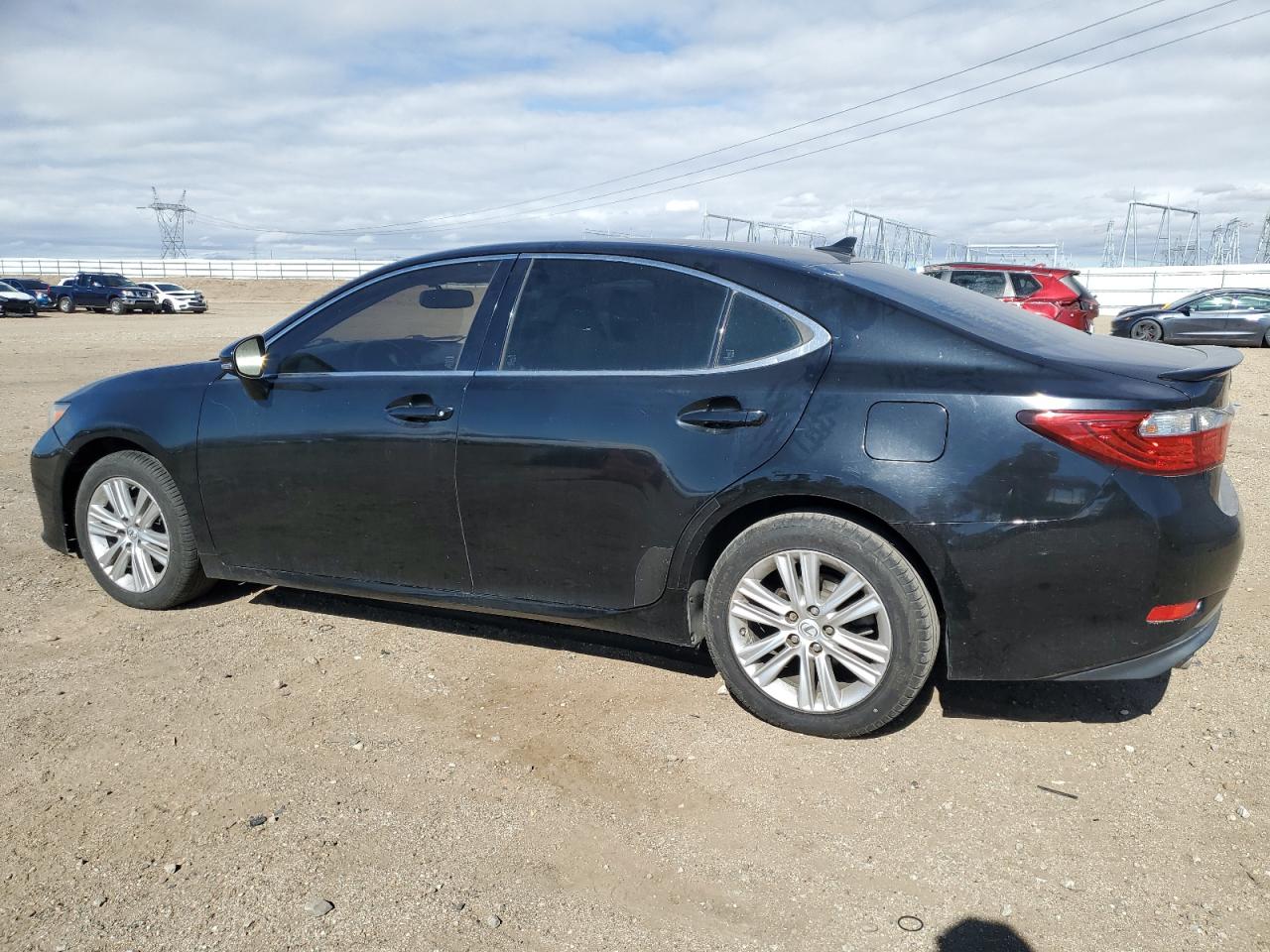 2014 Lexus ES - Image 2