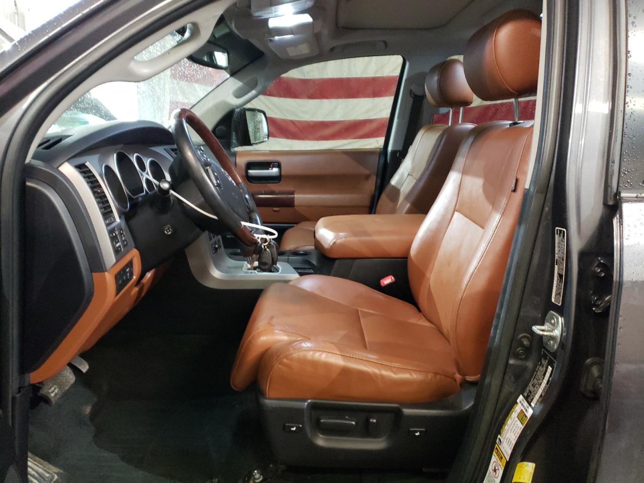 2013 Toyota Sequoia - Image 7