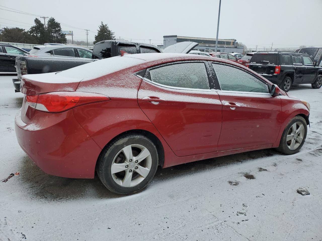 2012 Hyundai Elantra - Image 3