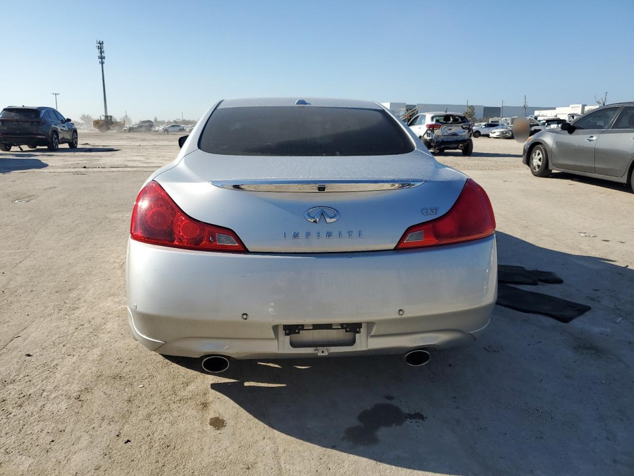 2012 Infiniti G - Image 6